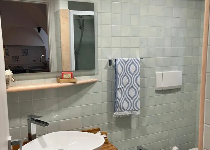 La Cantina Di Peo Apartment *